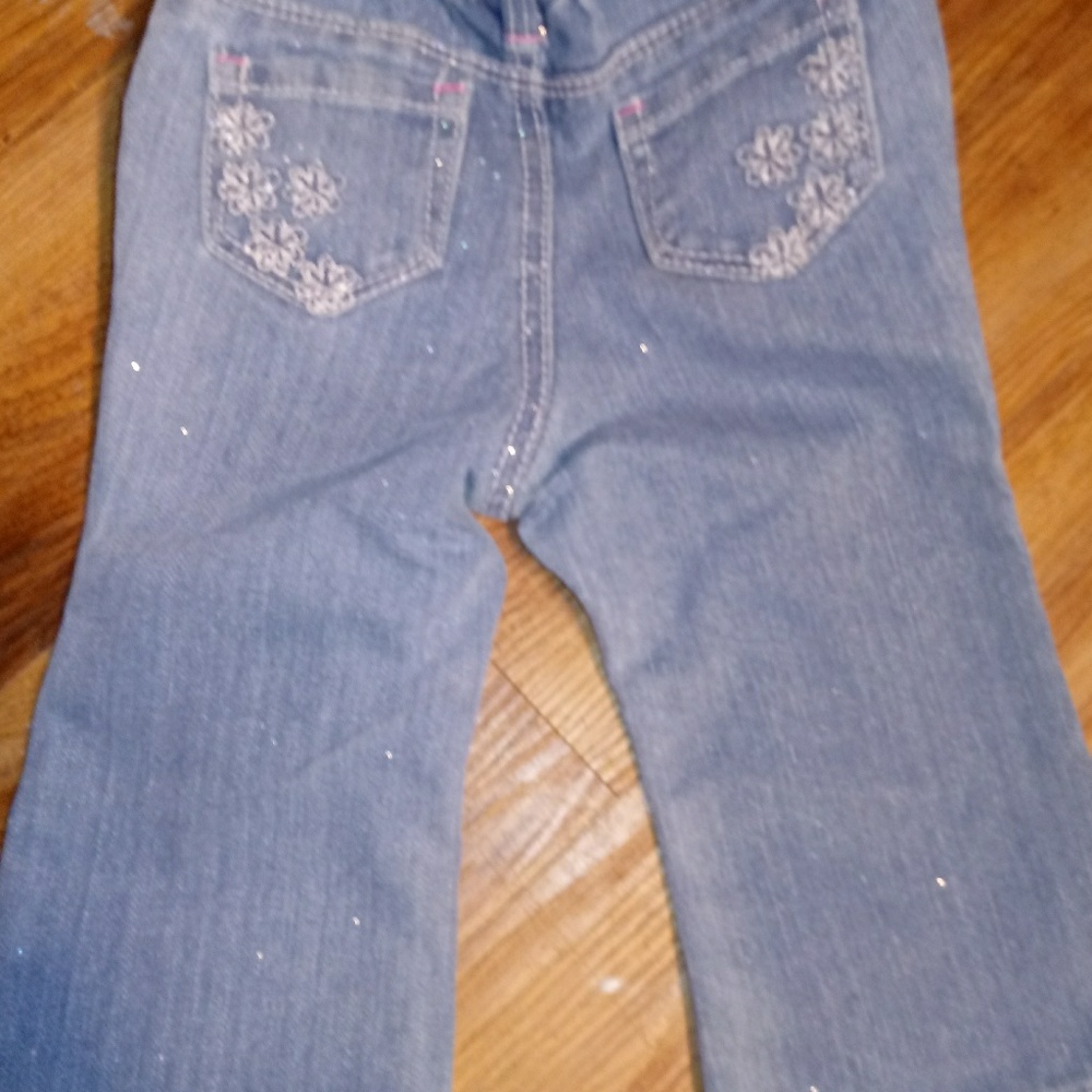 Jeans - Picture 2 of 3